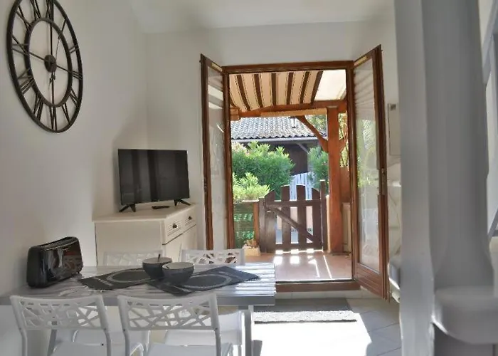 Les Patios De La : 4 Pers Proche De La 펜션