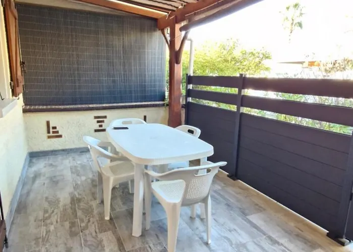 Les Patios De La : 4 Pers Proche De La 펜션 생시프리앙